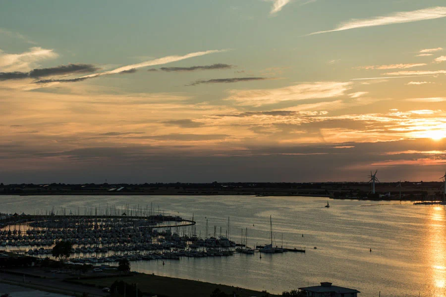 Blick vom Hotelzimmer auf den Sonnenuntergang Urlaub auf Fehmarn 2016 - Sonnenuntergang